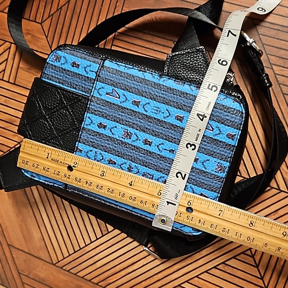 Disney's Haunted Mansion crossbody bag magnetic closure zipper inside pockets - Picture 8 of 8